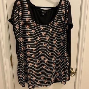 Torrid black & white striped t-shirt with pink flowers. Back solid black, size 4